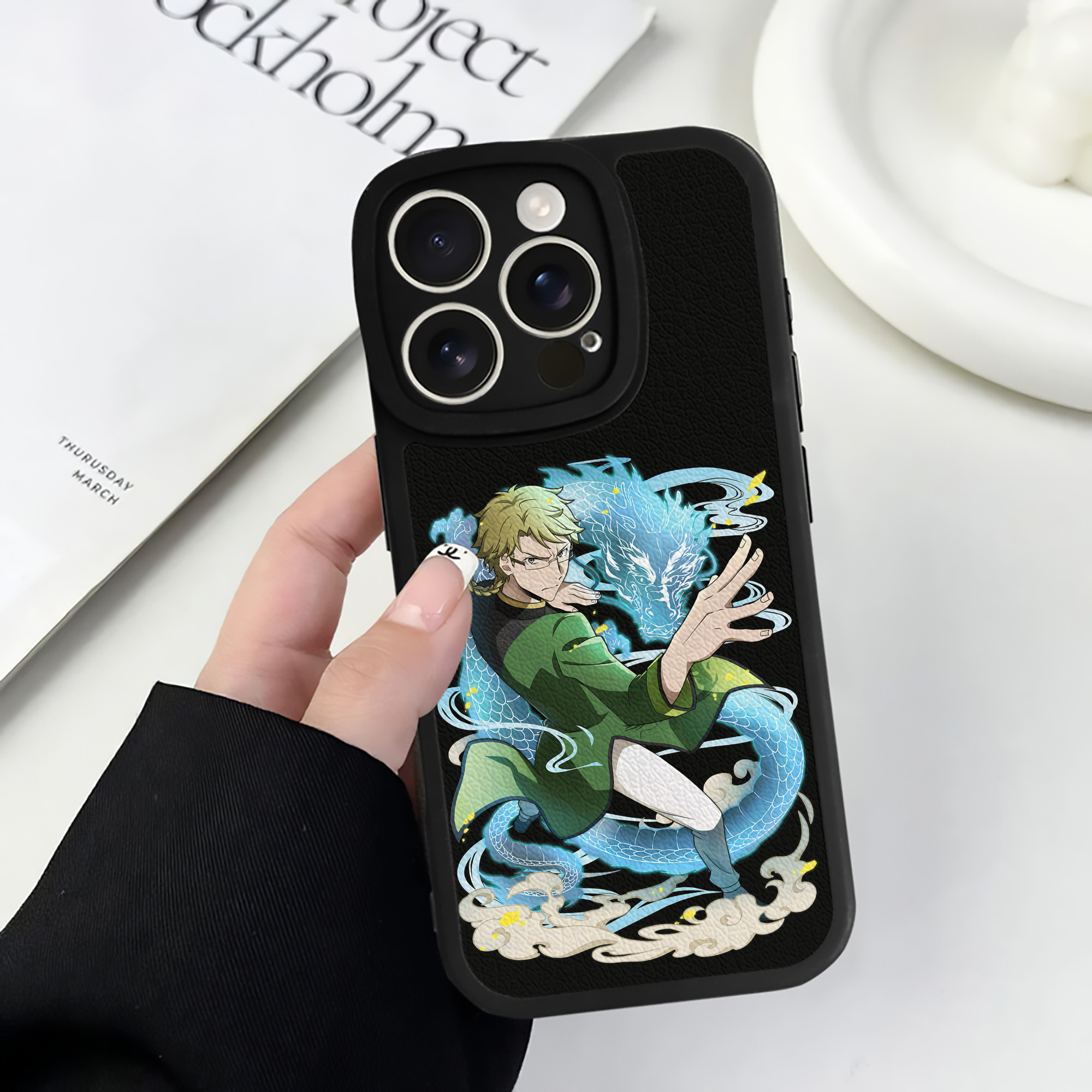 （画像用） 文豪ストレイドッグス Bungo Stray Dogs 【iPhone 16シリーズ対応】シリコンスマホケース（レザー調） 材質：シリコン